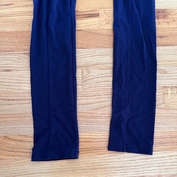 H&m navy blue leggings with zipper fake pockets. Girl size 12/13Y - Picture 2 of 6